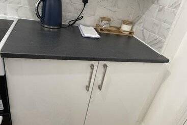 اقامتگاه Charming 2 Bed House In Wavertree Liverpool