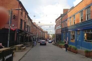 اقامتگاه Helens House Derry City Centre Remarkable 3 Bed