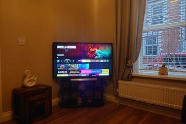 اقامتگاه Helens House Derry City Centre Remarkable 3 Bed