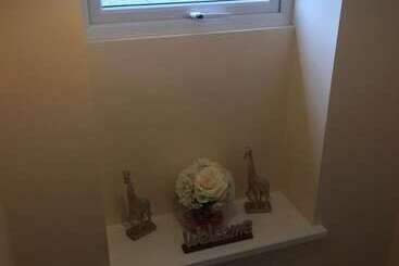 اقامتگاه Helens House Derry City Centre Remarkable 3 Bed
