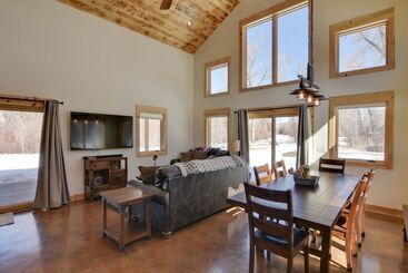 Riverfront Home W/ Bbq: 2 Mi To Downtown Gunnison!