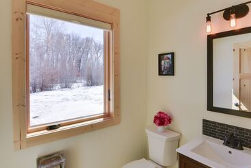 Riverfront Home W/ Bbq: 2 Mi To Downtown Gunnison!