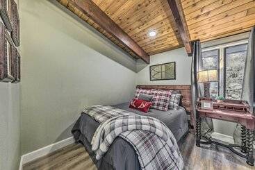 بيت ريفى Serene Alto Cabin W/ Mountain Views & Fire Pit!