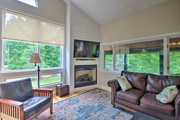 White Mountains Home W/ Hot Tub   Walk To Town!