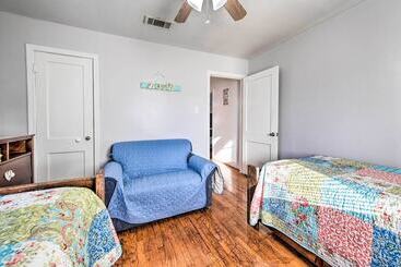 קוטג'' Yard W/ Bbq Pit: Getaway Near Dtwn Temple!