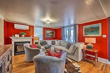Walk To Dtwn: Historic Home In Eureka Springs