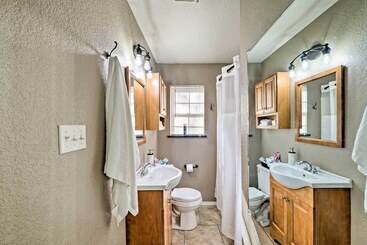 2 Mi To Historic Sites: Cozy Fort Smith Home!