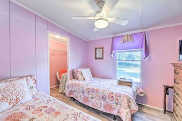 بيت ريفى Atlantic Beach Home W/ Decks & Fire Pit