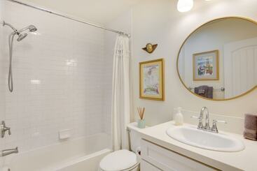 Beautiful South Oceanside Bungalow: 1 Mi To Beach!
