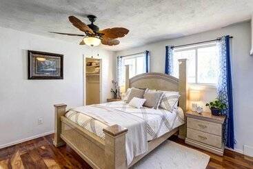 Charming Montrose Family Home: Block To Downtown!