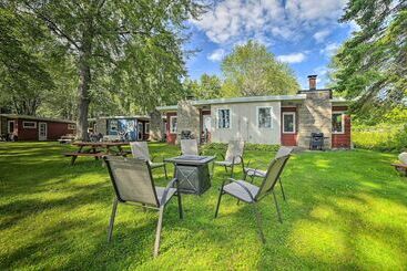 Comfy Burt Lake Abode On Site Lake Access!