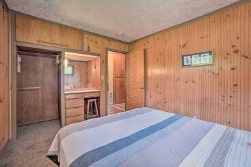 Comfy Burt Lake Abode   On Site Lake Access!
