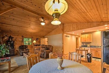 Cozy Amish Country Cabin On Shipshewana Lake!