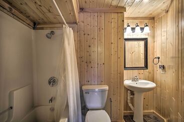 Four Season Lake Cabin W/ Canoe & Paddle Boat!