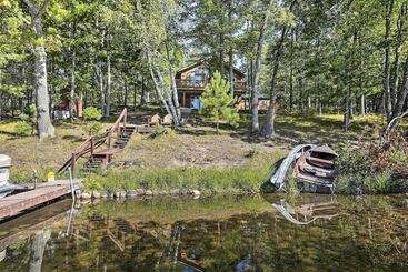 Four Season Lake Cabin W/ Canoe & Paddle Boat!