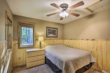 Four Season Lake Cabin W/ Canoe & Paddle Boat!