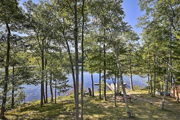 Four Season Lake Cabin W/ Canoe & Paddle Boat!
