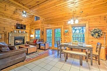 קוטג'' Grin N Bear It  Cabin W/ Hot Tub + Fire Pit!