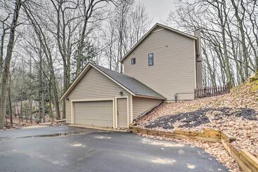کلبه Harbor Springs Retreat ~ 5 Mi To Downtown & Beach!