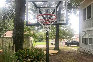 Haunted Shreveport Home ~ 3 Mi To Downtown Fun!