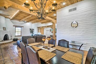 Las Cruces Home  La Casa Blanca  W/ Courtyard