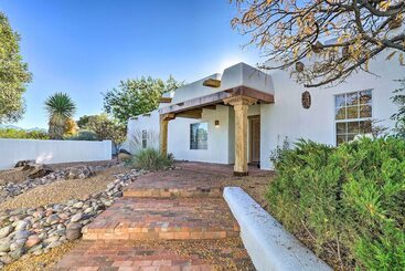 Las Cruces Home  La Casa Blanca  W/ Courtyard