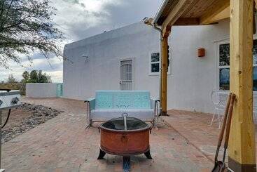 Las Cruces Home  La Casa Blanca  W/ Courtyard