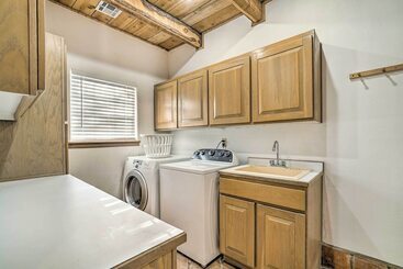 Las Cruces Home  La Casa Blanca  W/ Courtyard