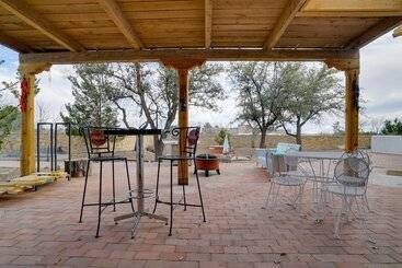 Las Cruces Home La Casa Blanca W/ Courtyard
