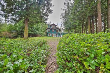 Lopez Island Hideaway W/ Coastal Views + Deck!