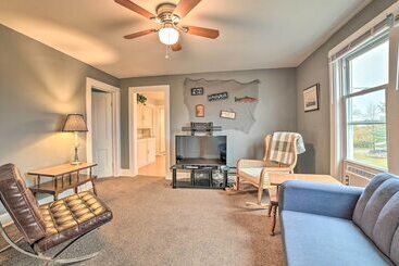 Manistee House W/ Deck: 1/2 Mi To Riverwalk!