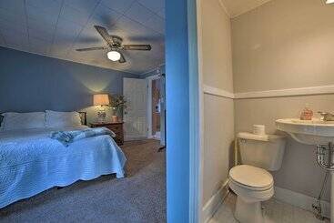 Manistee House W/ Deck: 1/2 Mi To Riverwalk!
