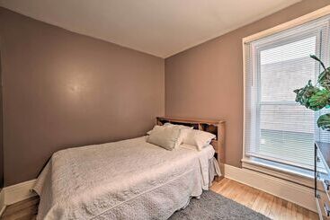 Manistee House W/ Deck: 1/2 Mi To Riverwalk!