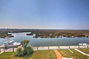 Manteo Waterfront Resort Home W/ 30 Ft Dock!