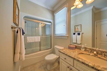 Manteo Waterfront Resort Home W/ 30 Ft Dock!