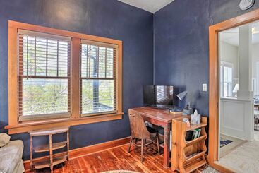 Mountain View Lead Home W/ Patio + Fire Pit!