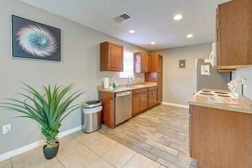 Dog Friendly Home W/ Yard ~ 6 Miles To The Beach!