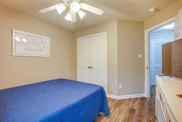 Pet Friendly Texas Retreat W/ Fenced In Yard!