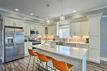 Petfriendly Home, 5 Mi To Dtwn Louisville!