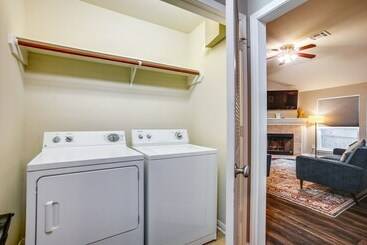 Pet Friendly Texas Retreat W/ Fenced In Yard!