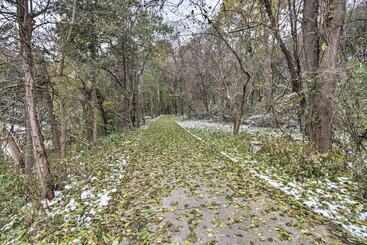 Renovated Historic Home < 1 Mile To Eagle Point!