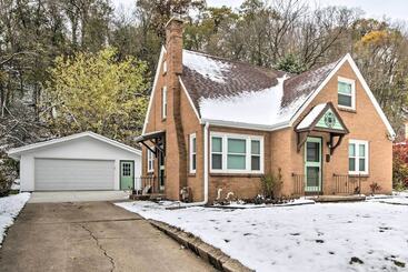 Renovated Historic Home < 1 Mile To Eagle Point!