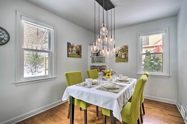 Renovated Historic Home < 1 Mile To Eagle Point!