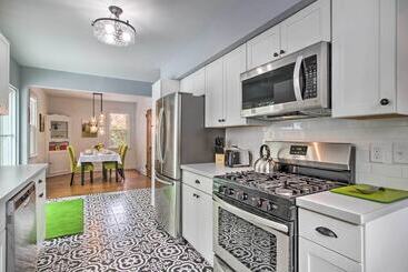 Renovated Historic Home < 1 Mile To Eagle Point!