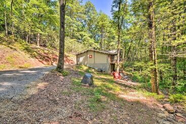 コテージ Pet Friendly Otto Mountain Cabin W/ Fireplace!