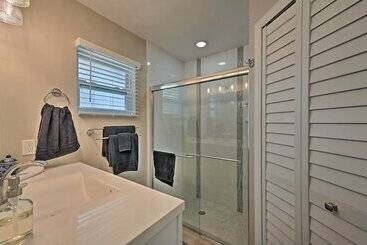 Sunny Marco Island Oasis < 2 Miles To Beach!