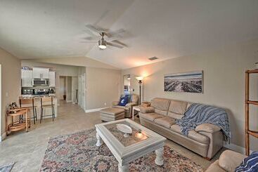 Sunny Marco Island Oasis < 2 Miles To Beach!