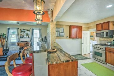 Unique Sandusky Home ~ 2 Blocks To Downtown!