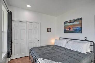 Alluring Home W/ Fire Pit < 1/2 Mi To Oit!