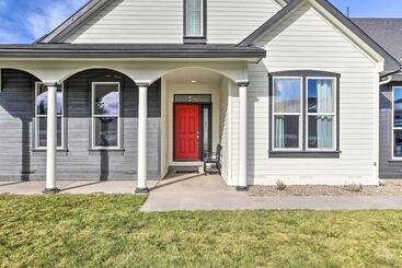Alluring Home W/ Fire Pit < 1/2 Mi To Oit!